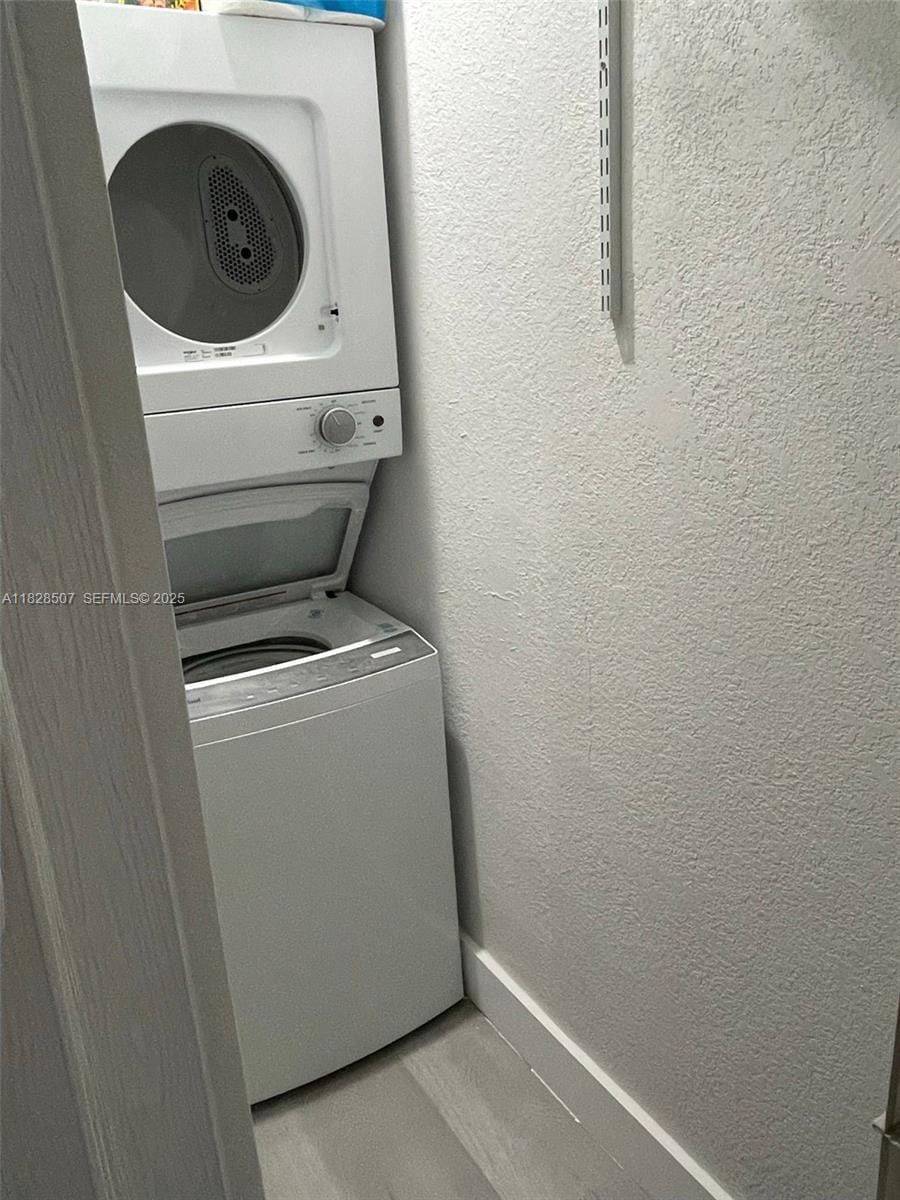 1214 NE 180th Street, North Miami Beach, FL 33162 photo 23