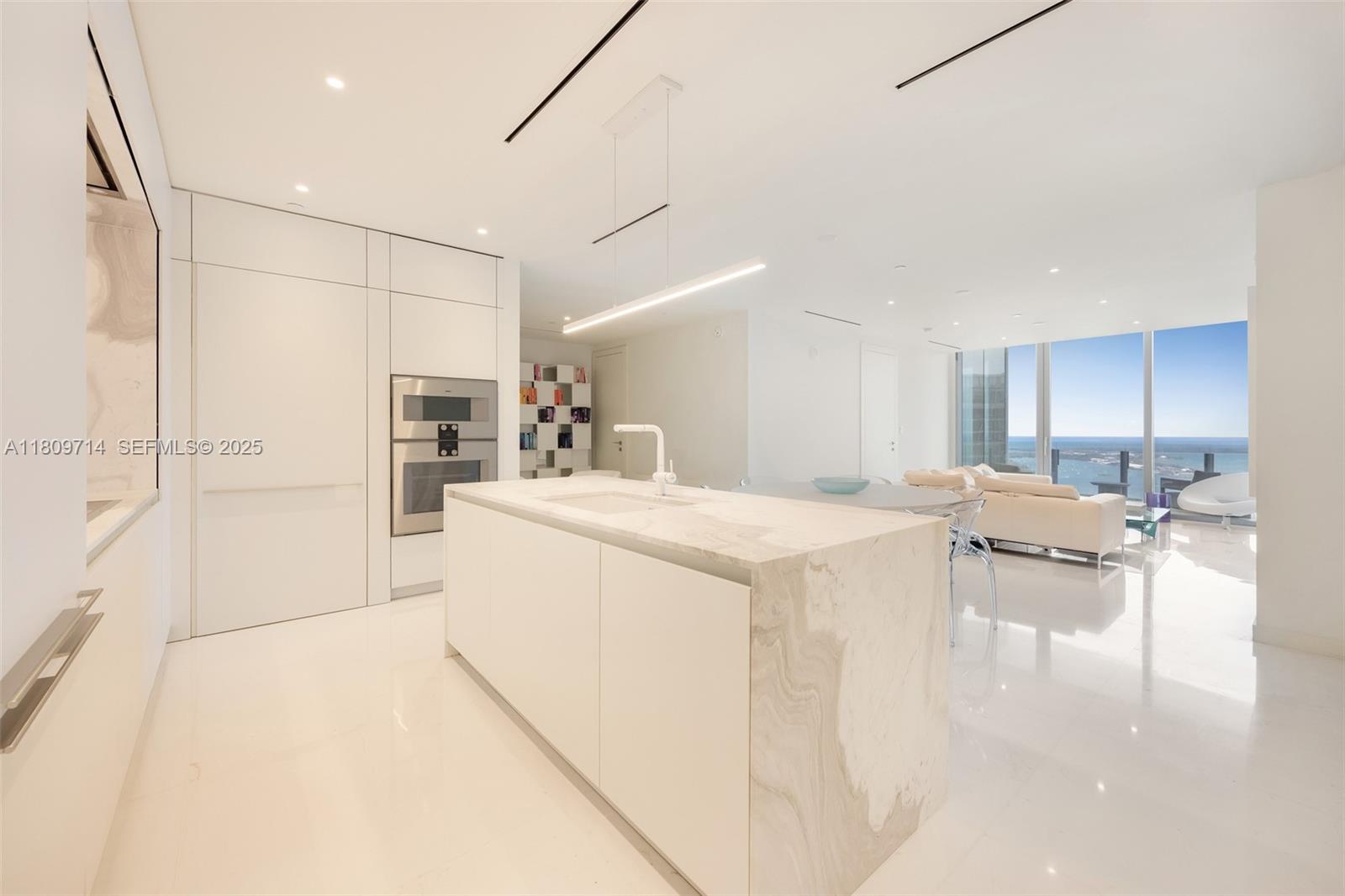 300 Biscayne Blvd Way 5205W, Miami, FL 33131 photo 23