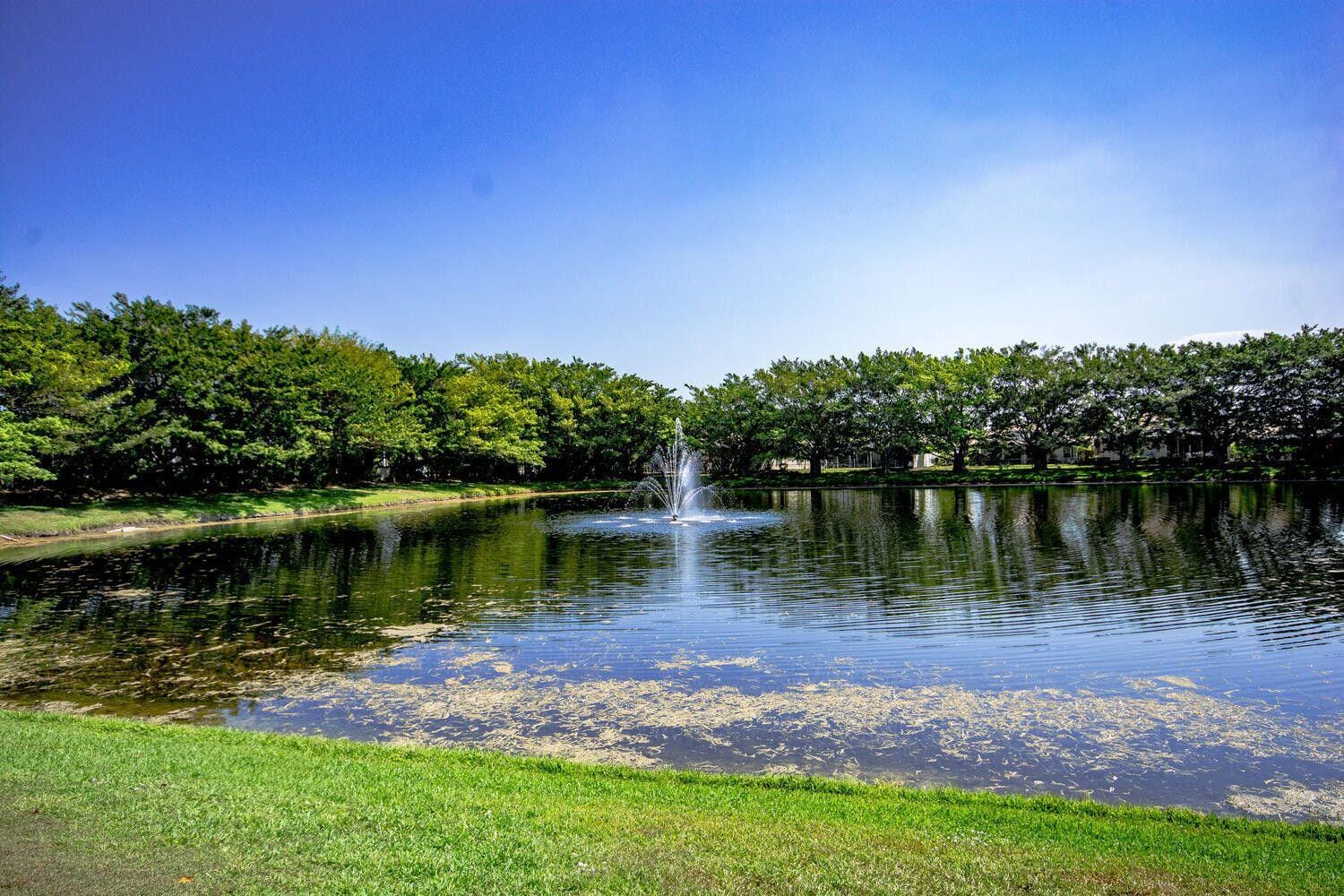 7861 Lexington Club Boulevard A, Delray Beach, FL 33446 photo 2
