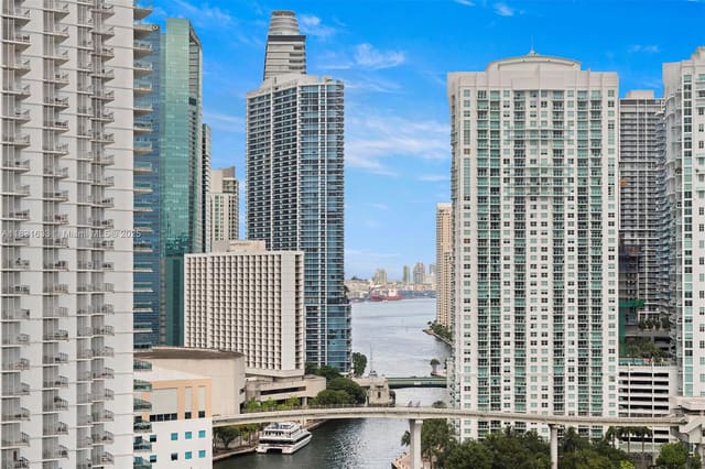 90 SW 3rd Street 2214, Miami, FL 33130