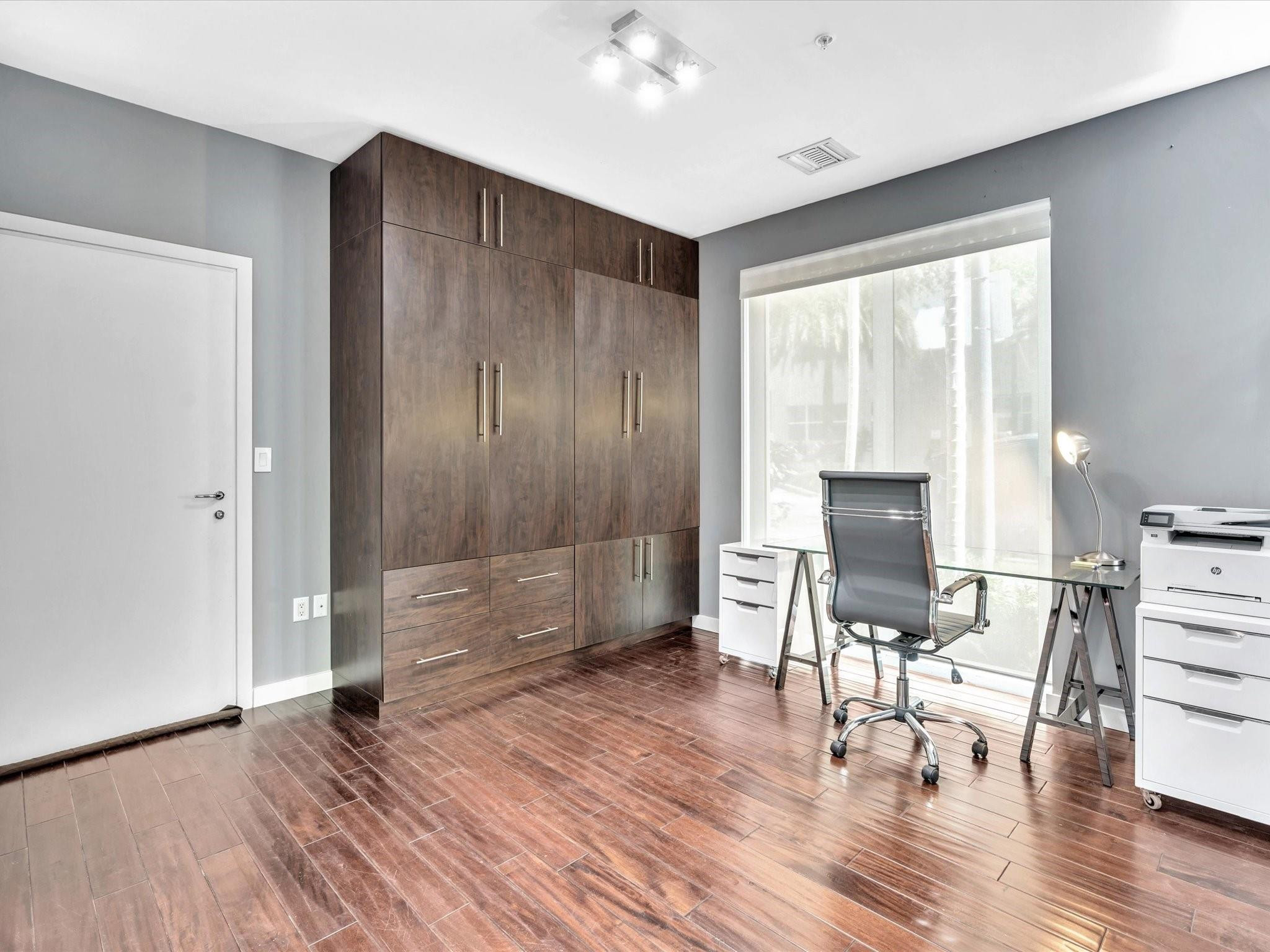 733 NE 4th Avenue 733 — photo 9