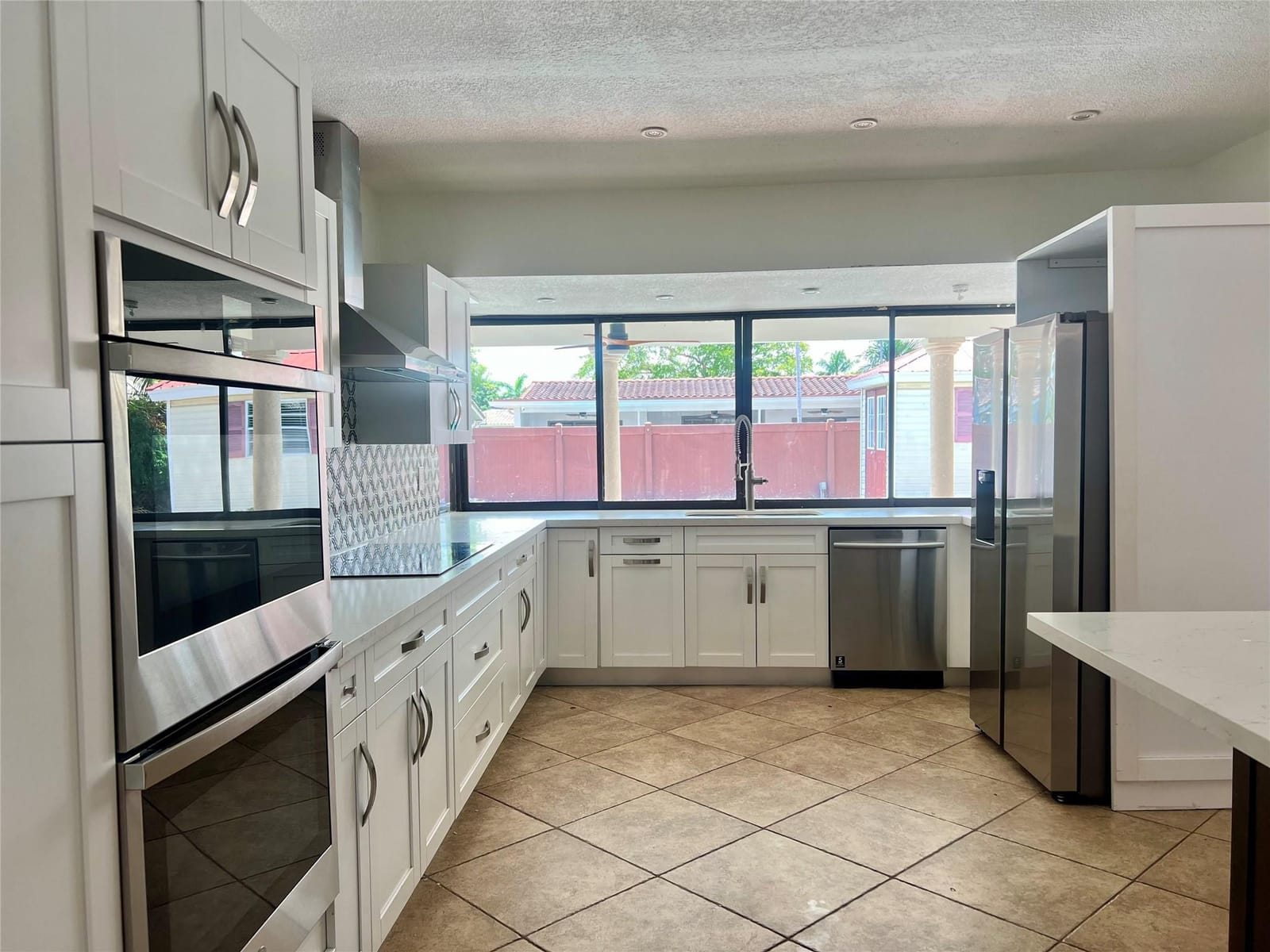 4000 N 37th Avenue, Hollywood, FL 33021 photo 2