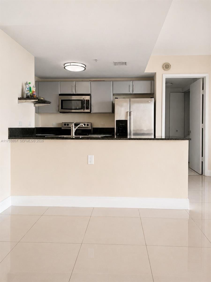 1861 S River Drive 1504 — photo 4