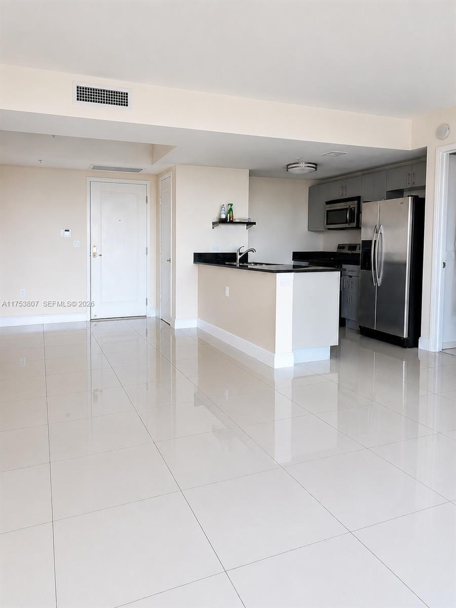 1861 S River Drive 1504 — photo 5
