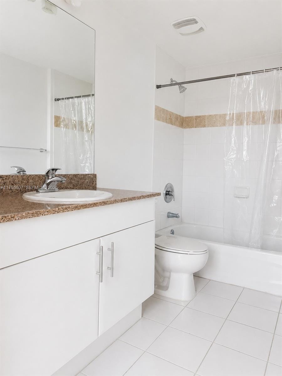 1861 S River Drive 1504 — photo 7