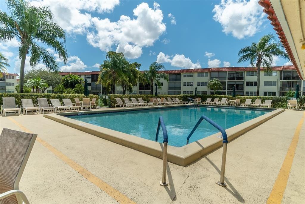 361 S Hollybrook Drive 105, Pembroke Pines, FL 33025 photo 20