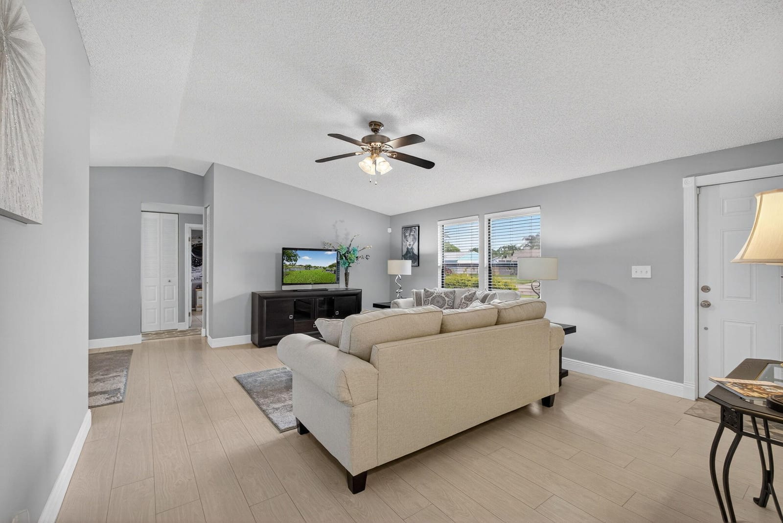 8443 Raymond Drive, Boynton Beach, FL 33472 photo 6