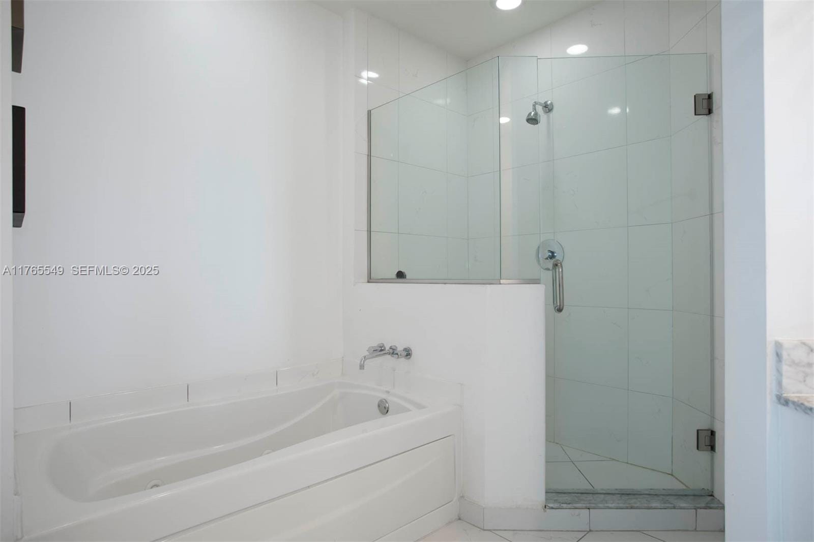 55 SE 6th Street 4110, Miami, FL 33131 photo 13