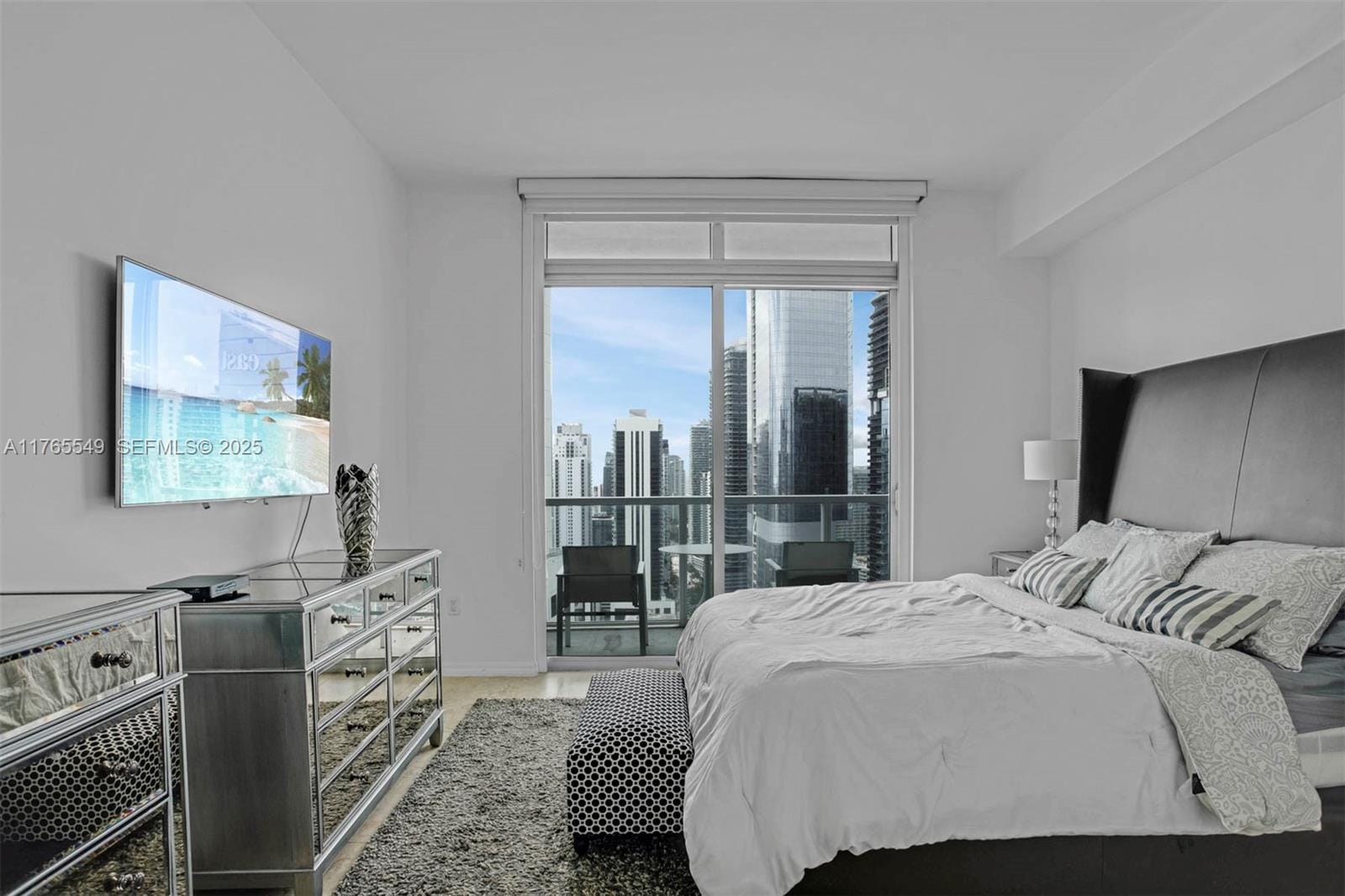 55 SE 6th Street 4110, Miami, FL 33131 photo 9