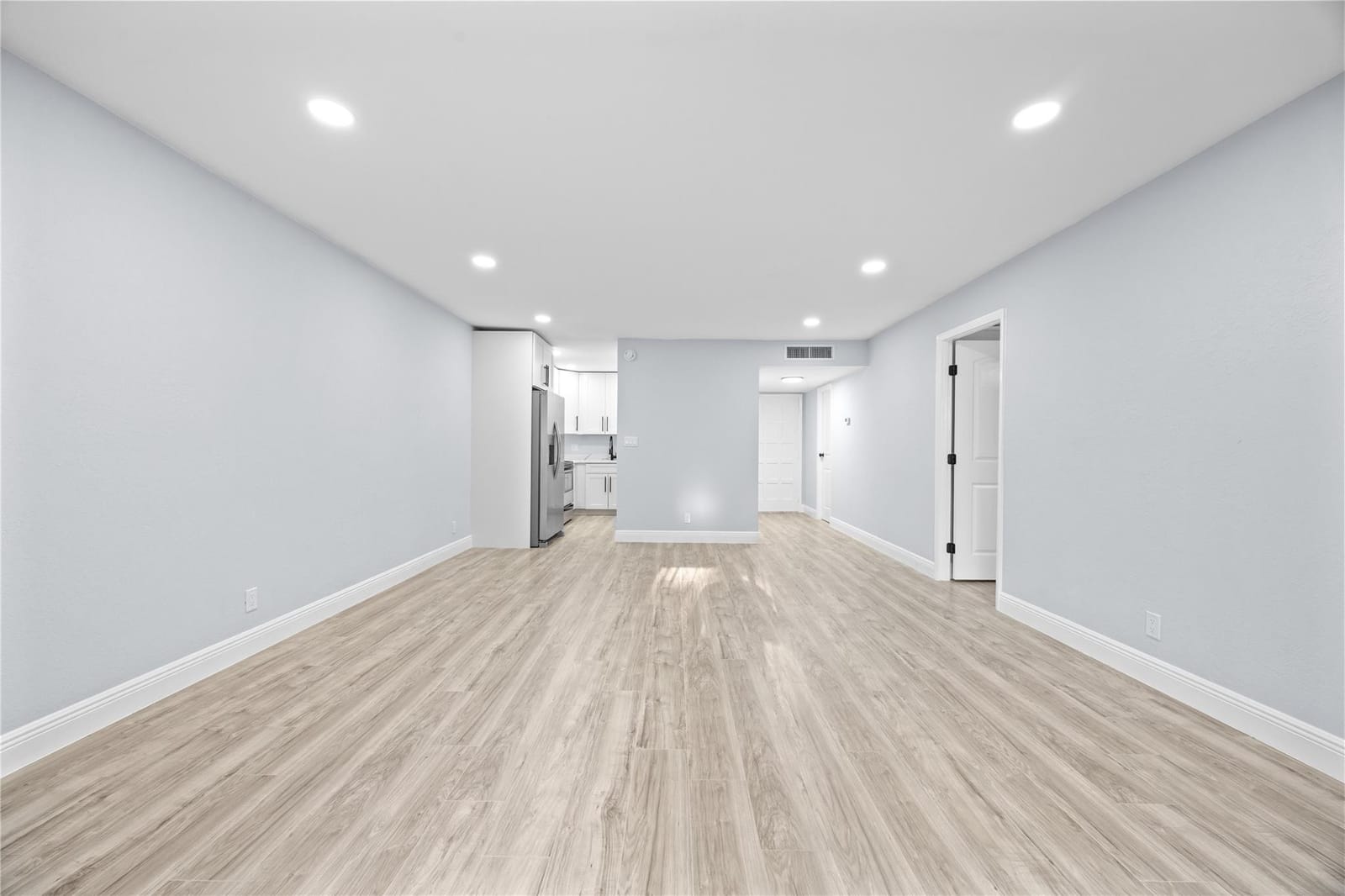 6061 N Falls Cir Drive 109 — photo 12