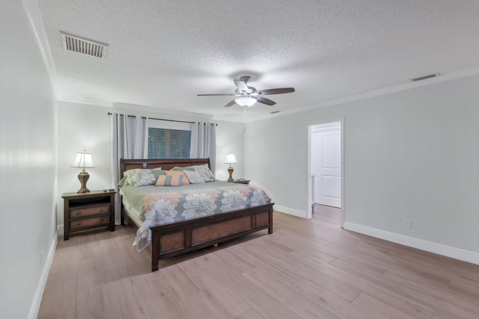 10466 Trailwood Circle — photo 10