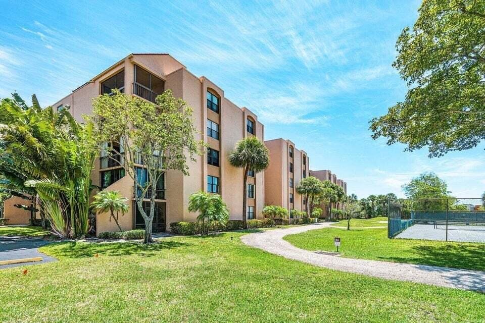 450 Egret Circle 9205 — photo 3