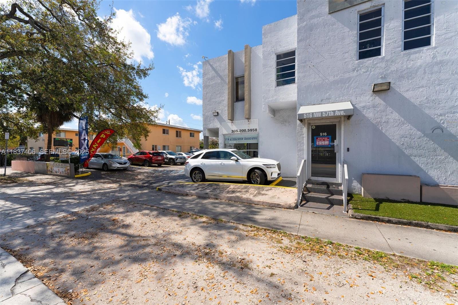 516 NW 57th Avenue, Miami, FL 33126 photo 5