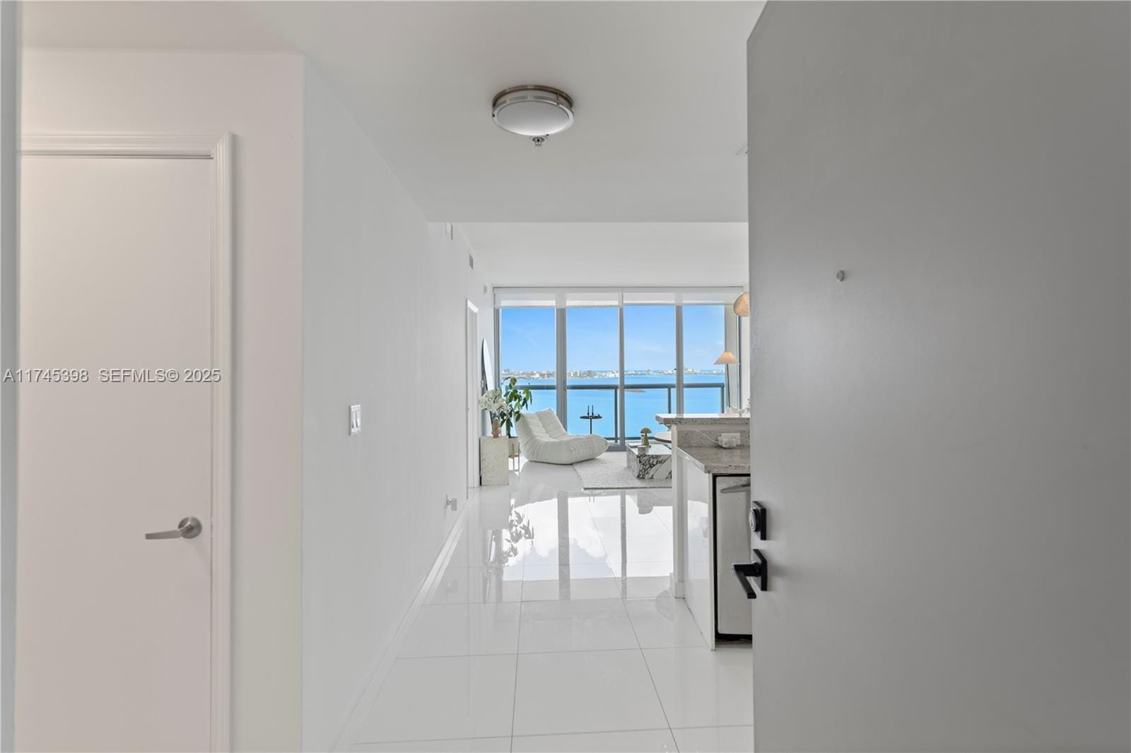601 NE 36th Street 3011, Miami, FL 33137