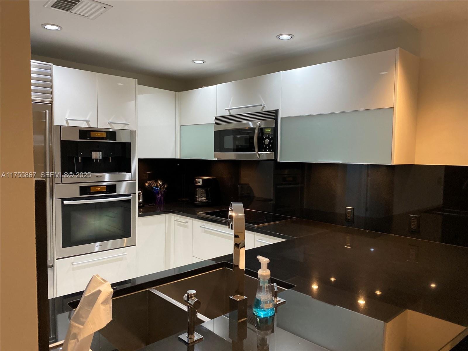 17121 Collins Avenue 1906, Sunny Isles Beach, FL 33160 photo 4