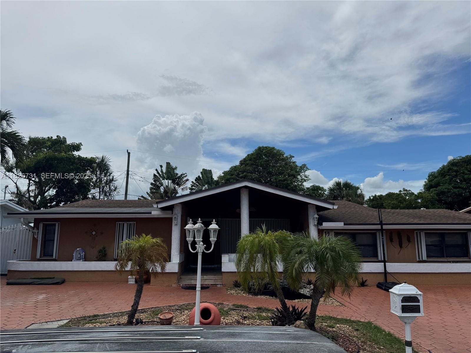 5372 W 9th Avenue, Hialeah, FL 33012 photo 2