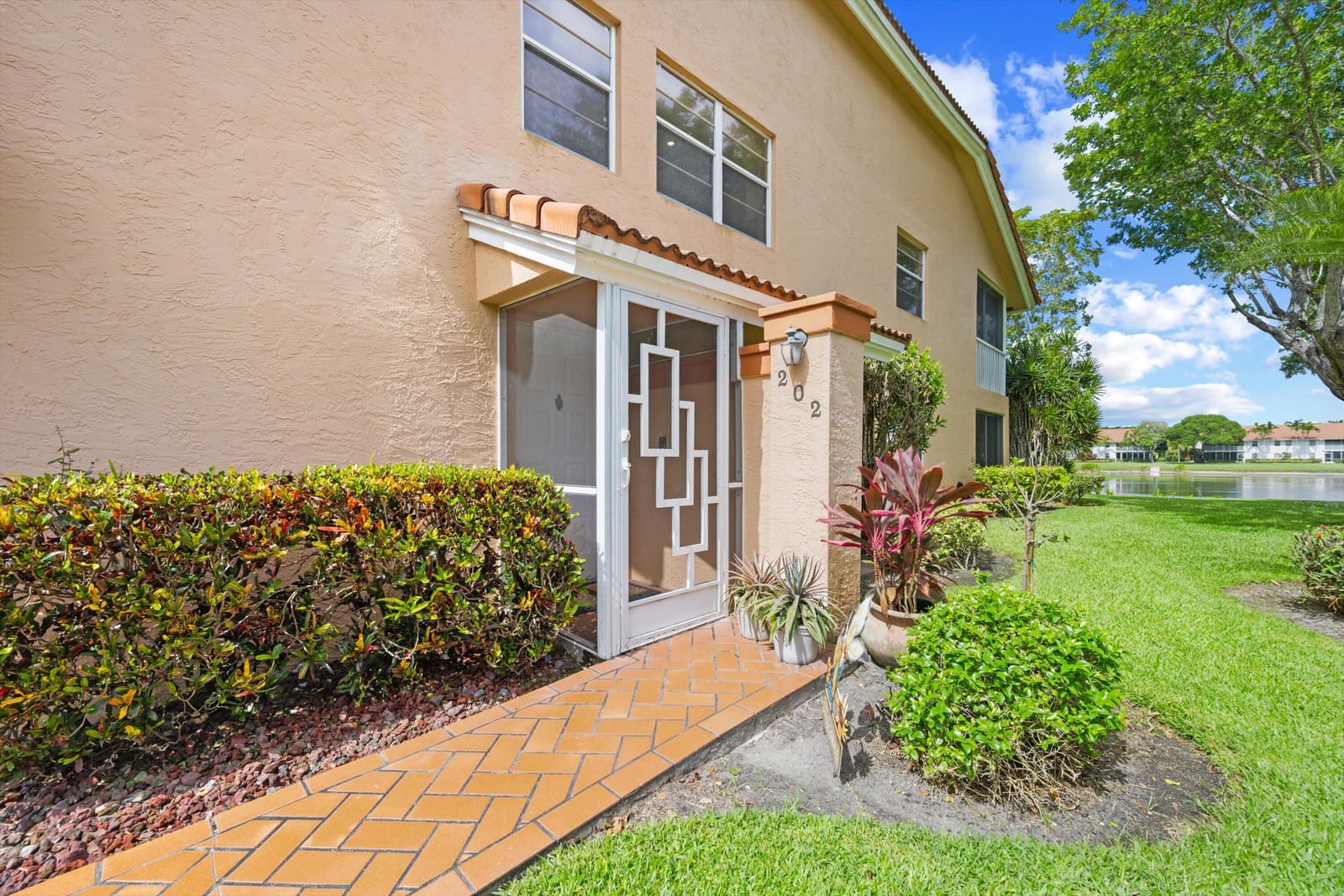 7825 Whispering Palms Drive 202, Boynton Beach, FL 33437 photo 2