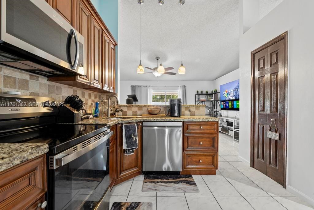 155 Kings Way, Royal Palm Beach, FL 33411 photo 18