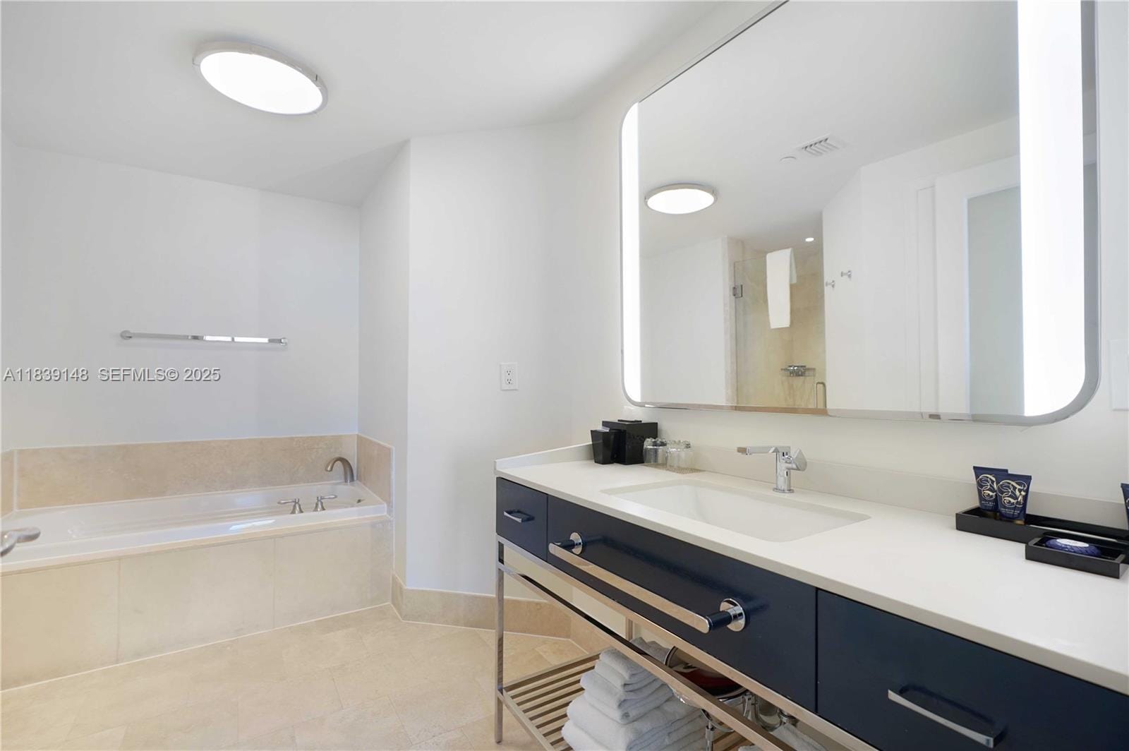4401 Collins Avenue 2305, Miami Beach, FL 33140 photo 29