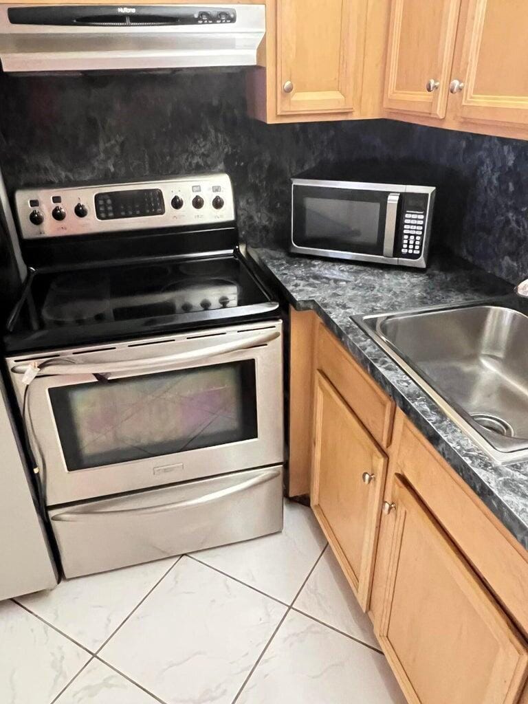 119 Camden F — photo 7