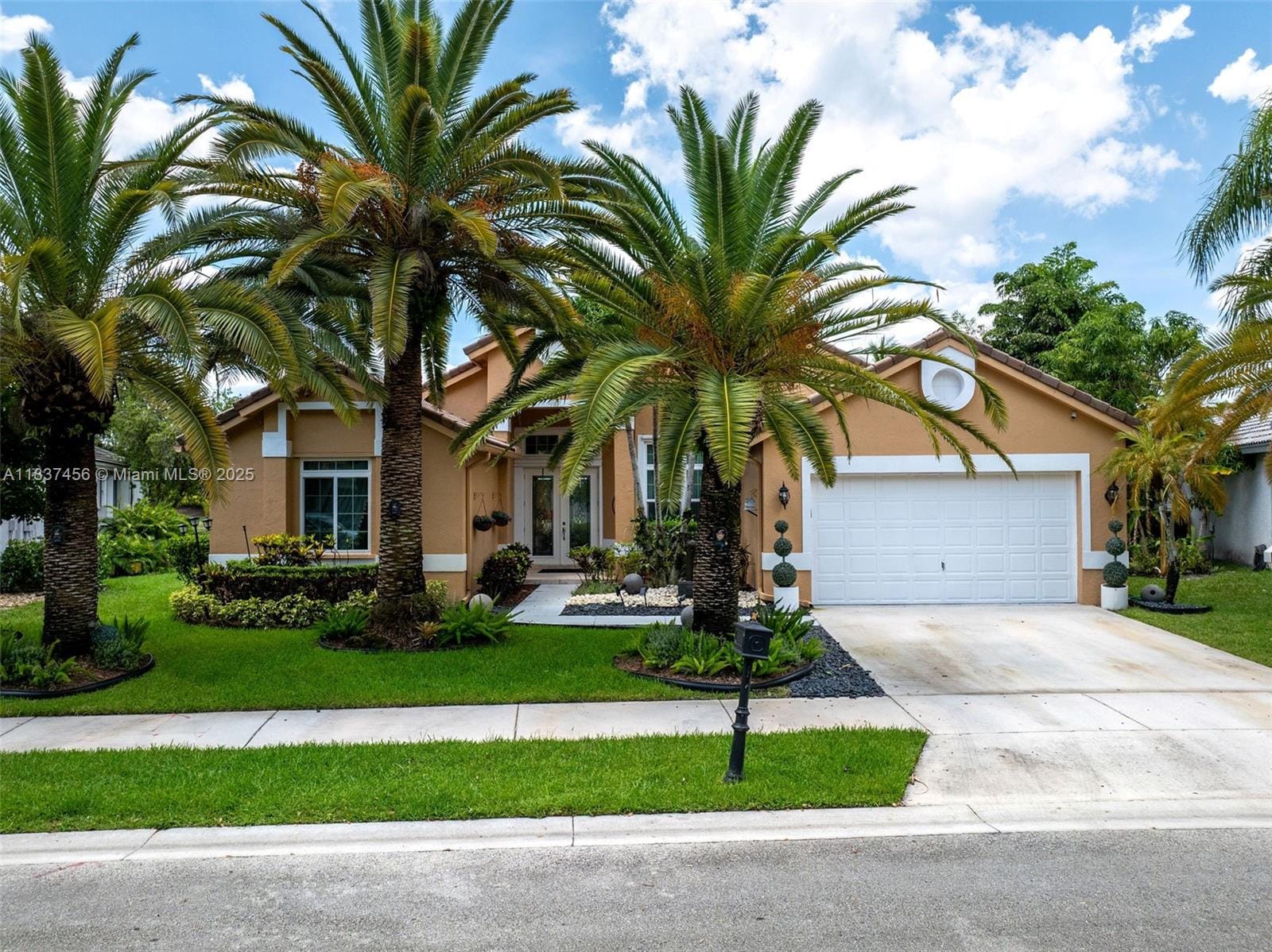 3043 Lakewood Drive, Weston, FL 33332 photo 3