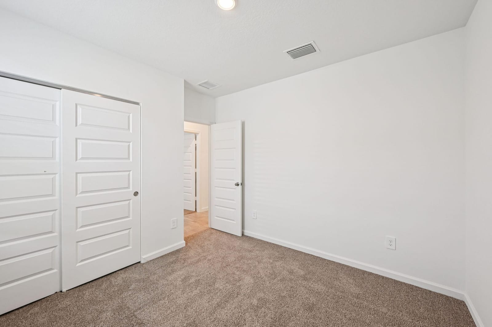 5438 Hampton Park Circle, Vero Beach, FL 32966 photo 17