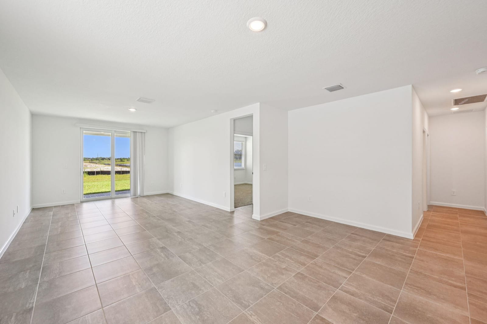 5438 Hampton Park Circle, Vero Beach, FL 32966 photo 6