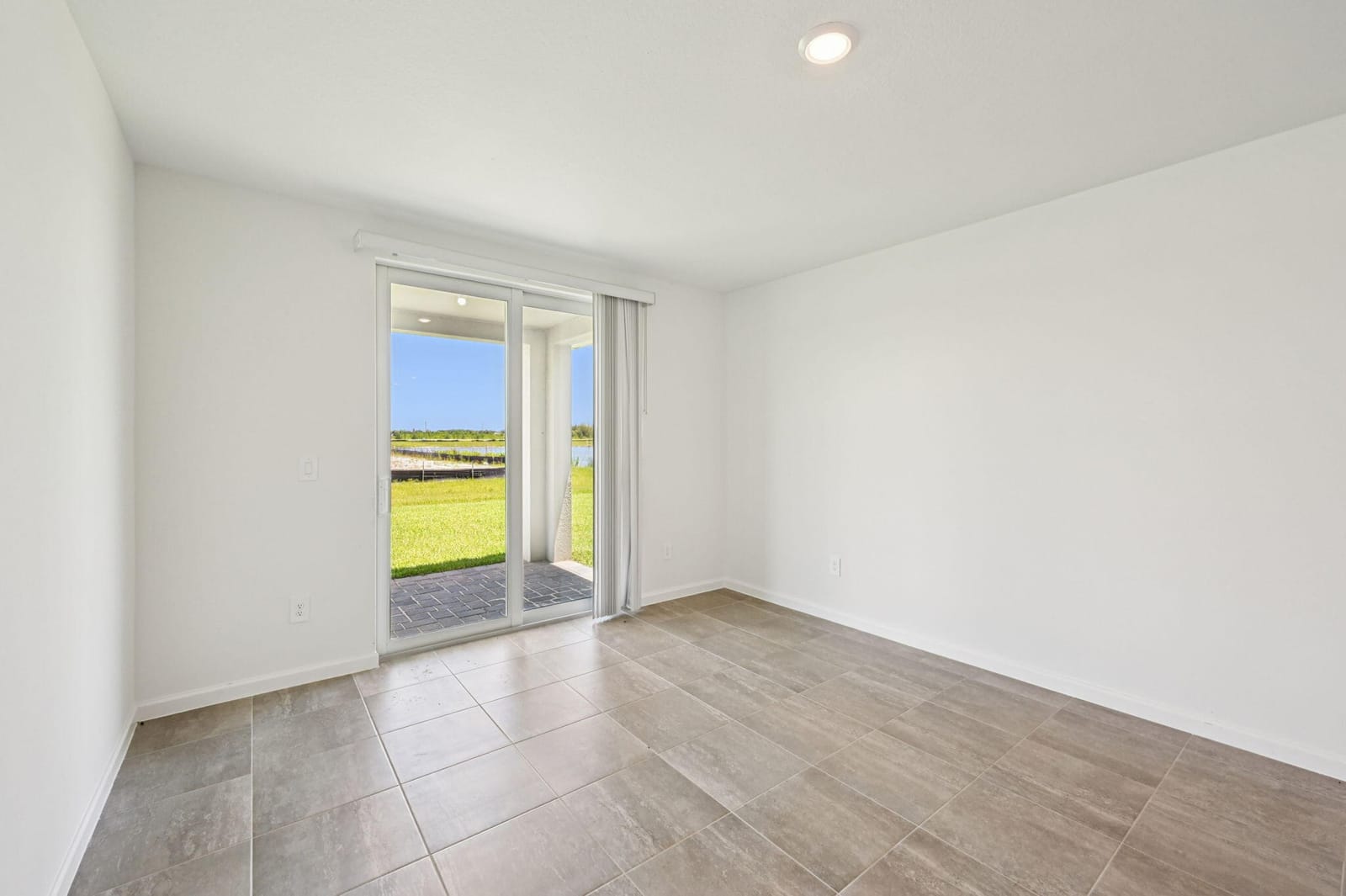 5438 Hampton Park Circle, Vero Beach, FL 32966 photo 9