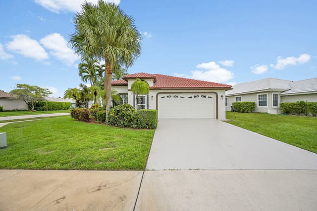2615 Country Golf Drive, Wellington, FL 33414