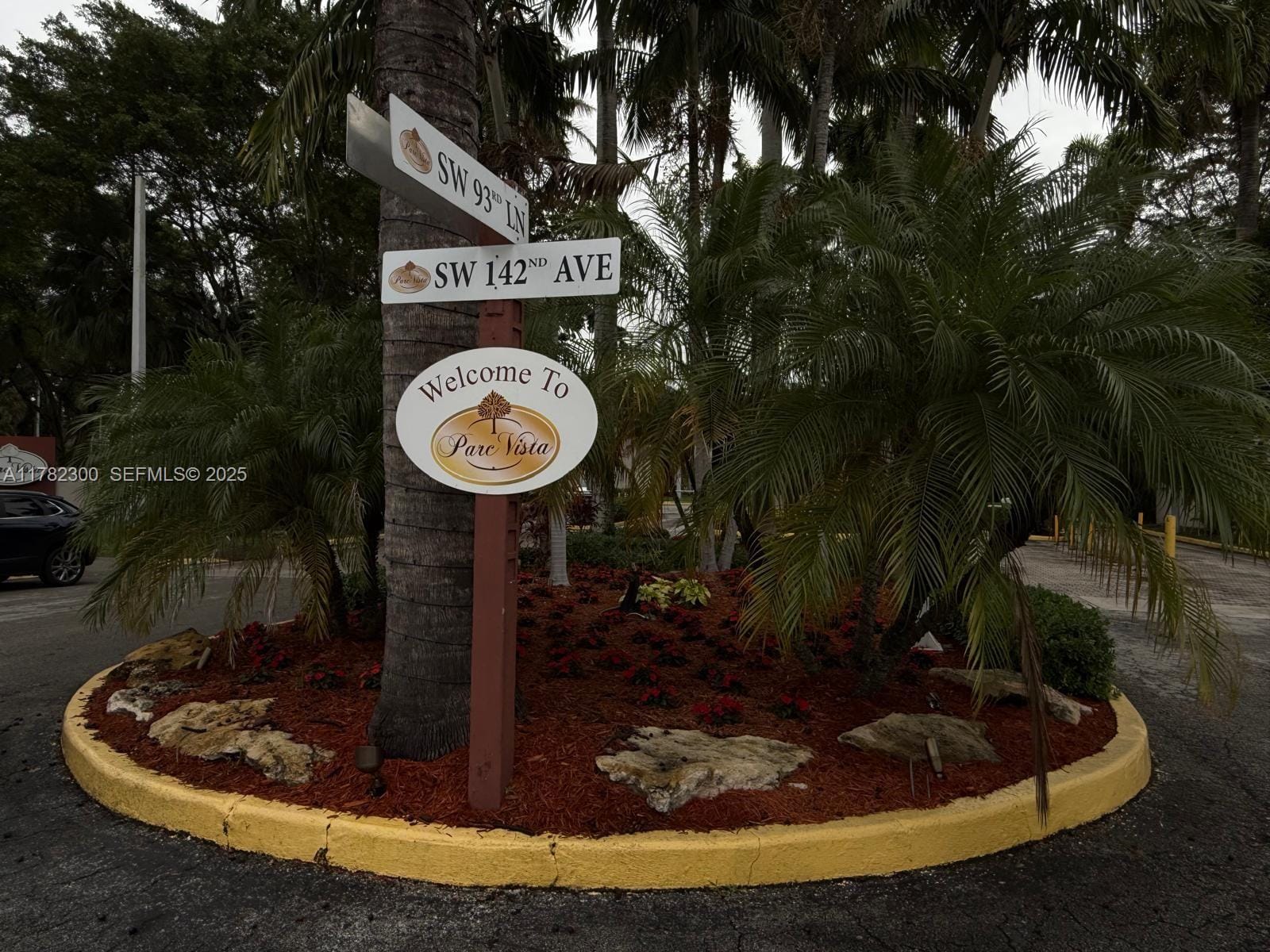 9121 SW 138th Place 9121 — photo 3