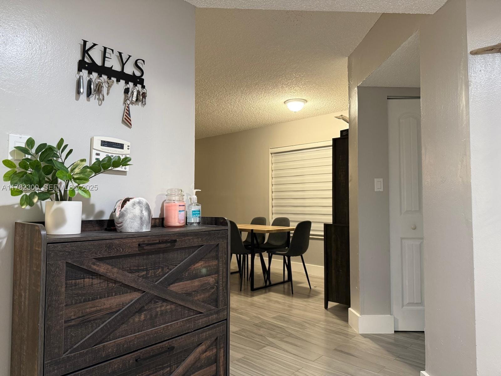9121 SW 138th Place 9121 — photo 4