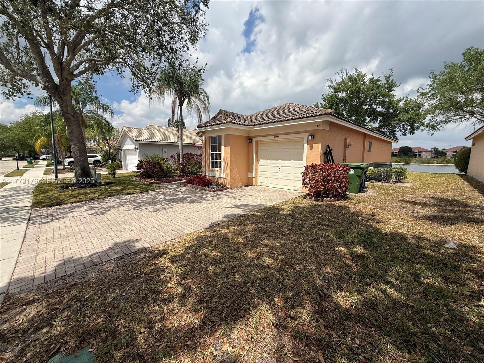 11781 SW 7th Street, Pembroke Pines, FL 33025 photo 2