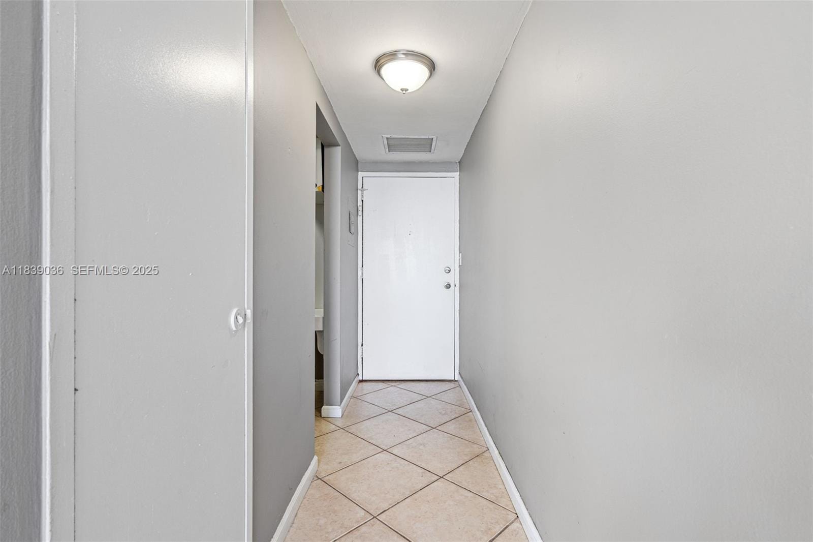 2899 Collins Avenue 931, Miami Beach, FL 33140 photo 12