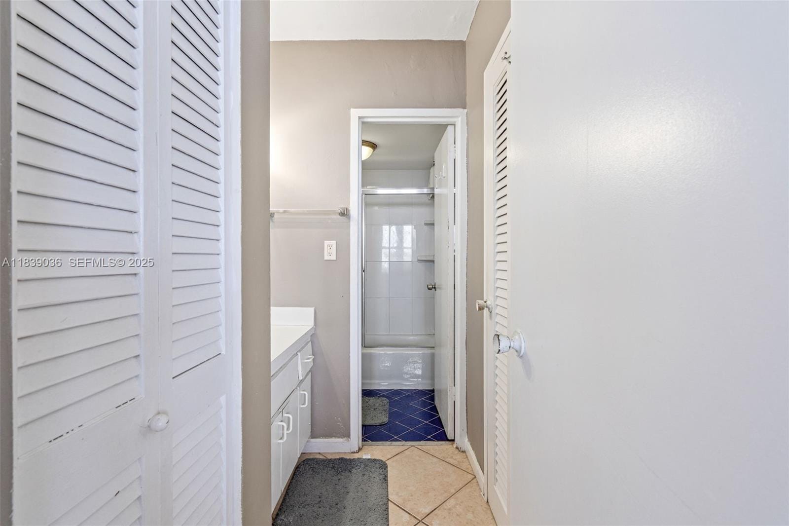 2899 Collins Avenue 931, Miami Beach, FL 33140 photo 9