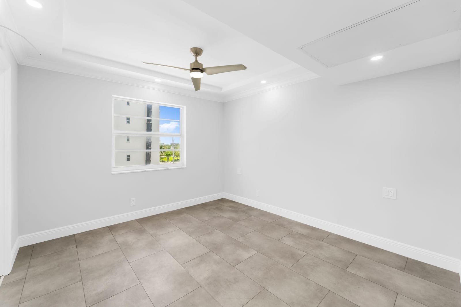 200 S Birch Road 408 — photo 12