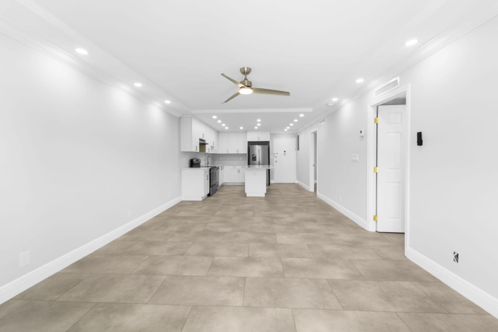 200 S Birch Road 408 — photo 7