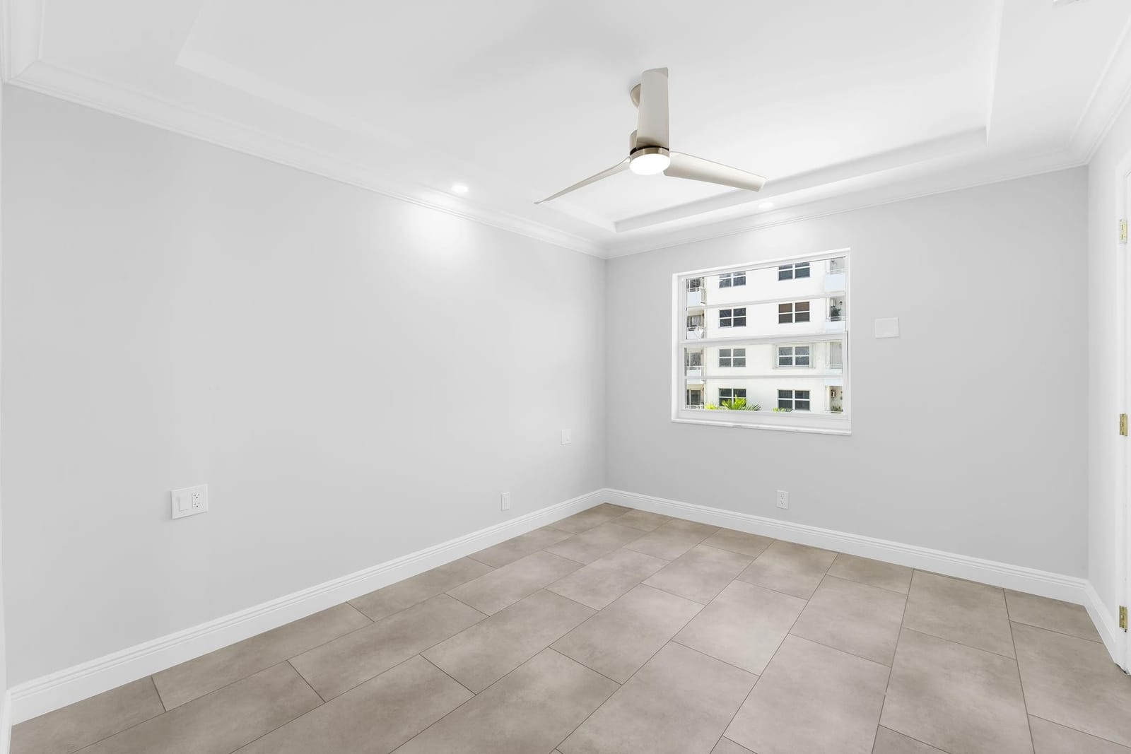 200 S Birch Road 408 — photo 9