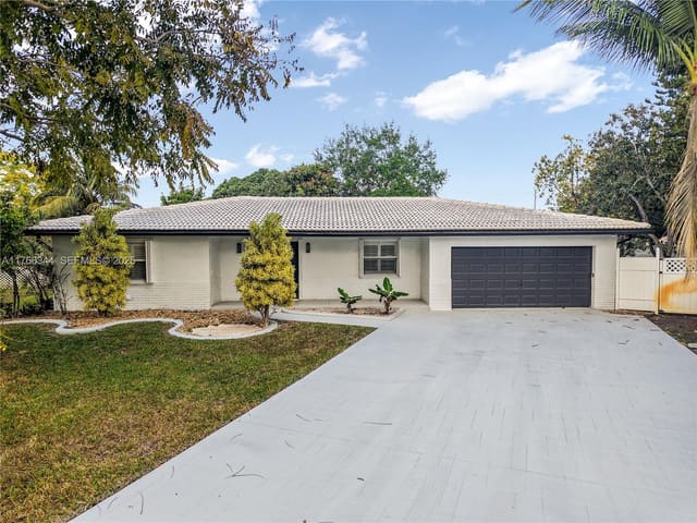 4321 NW 110th Court, Coral Springs, FL 33065