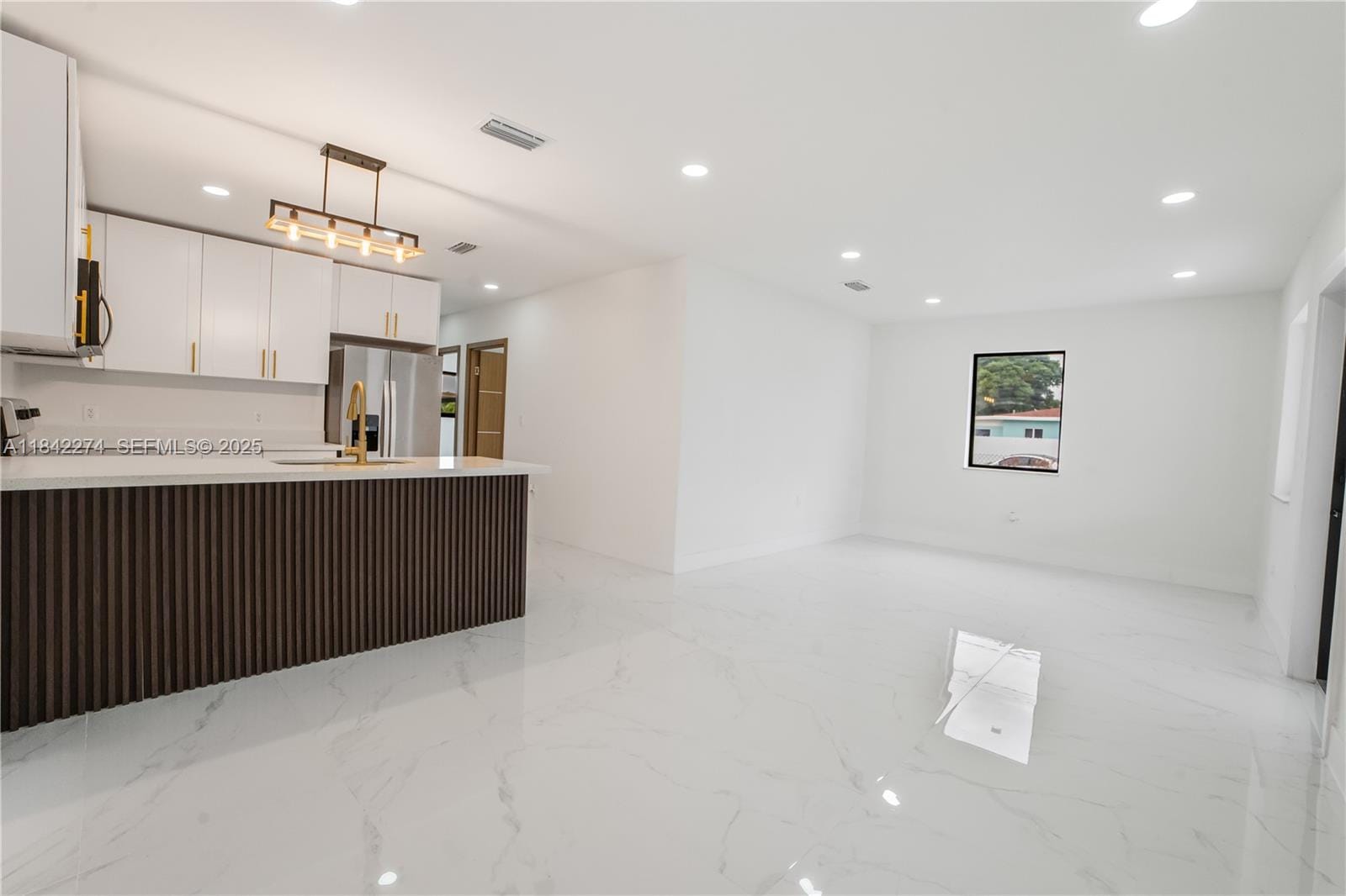 301 W 30th Street, Hialeah, FL 33012 photo 8
