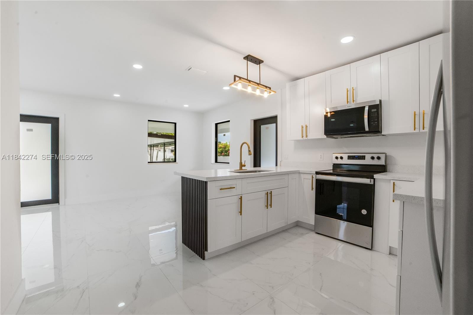 301 W 30th Street, Hialeah, FL 33012 photo 9