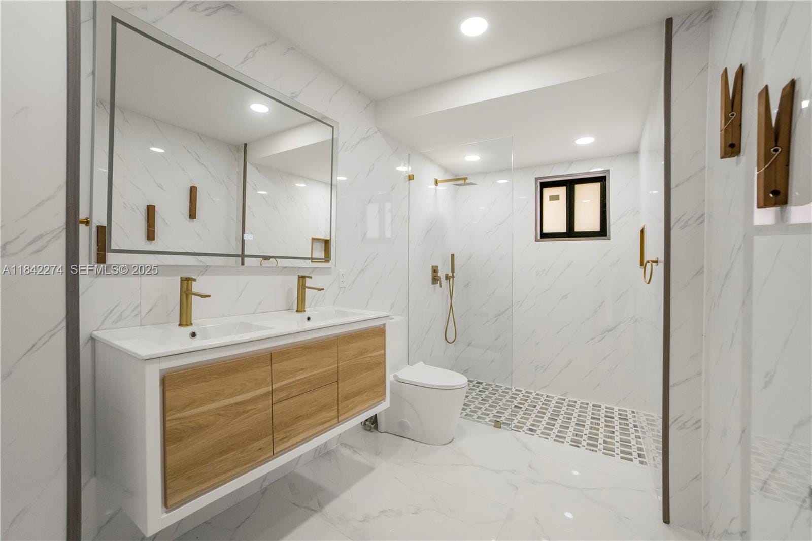 301 W 30th Street, Hialeah, FL 33012 photo 13