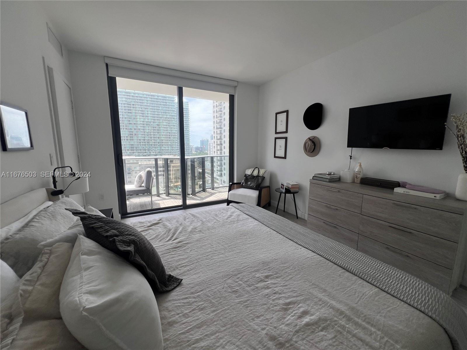 55 SW 9th Street 1604, Miami, FL 33130 photo 8