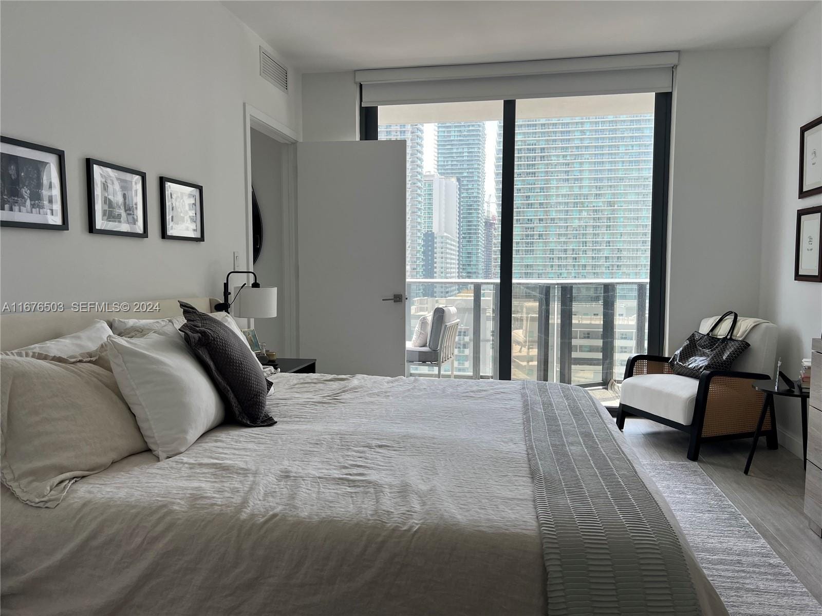 55 SW 9th Street 1604, Miami, FL 33130 photo 9