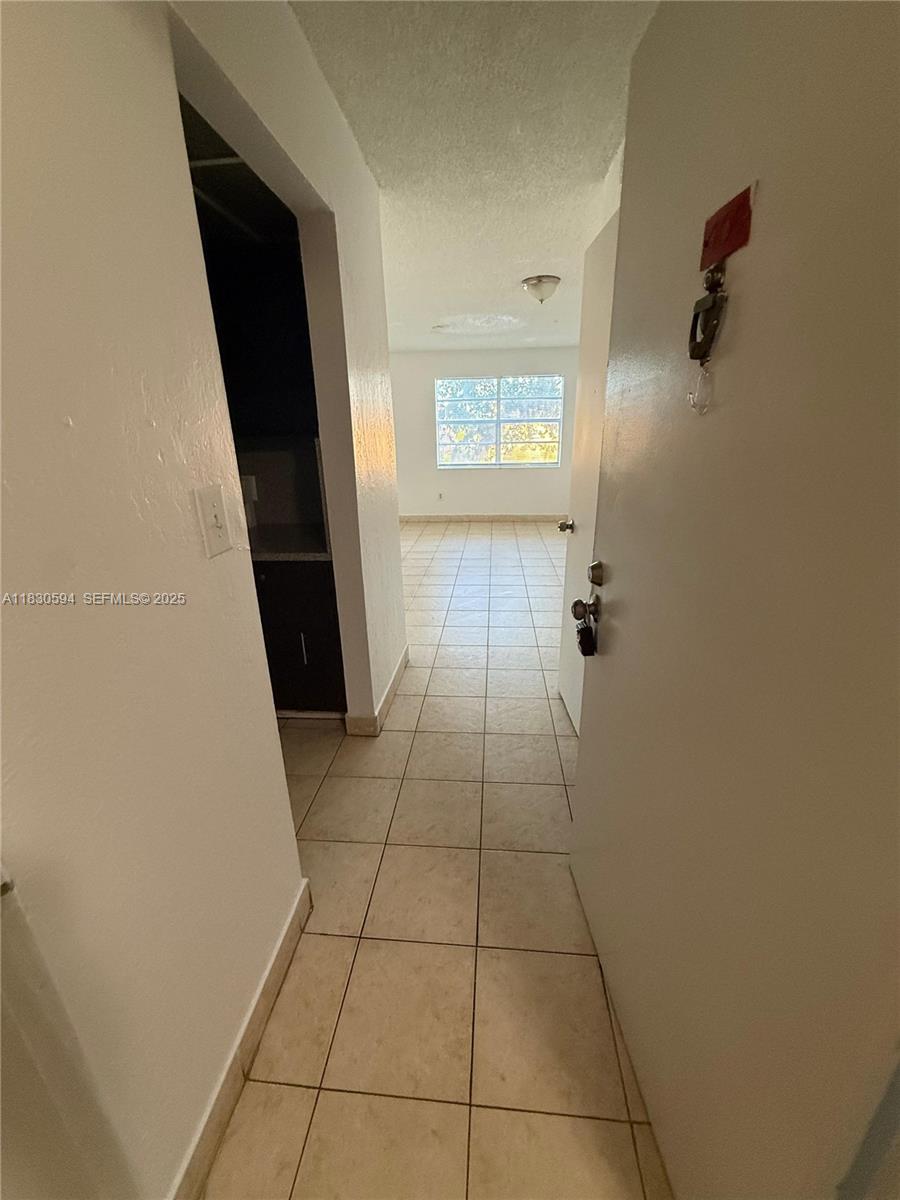 1305 W 53rd Street 406, Hialeah, FL 33012, Hialeah