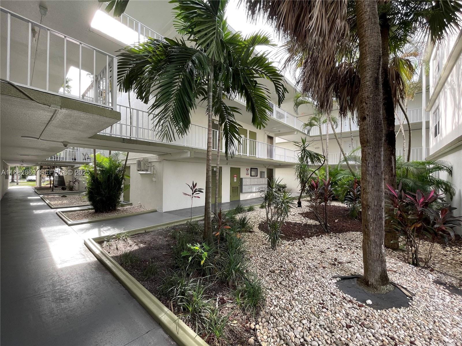 4255 N University Drive 201 — photo 2