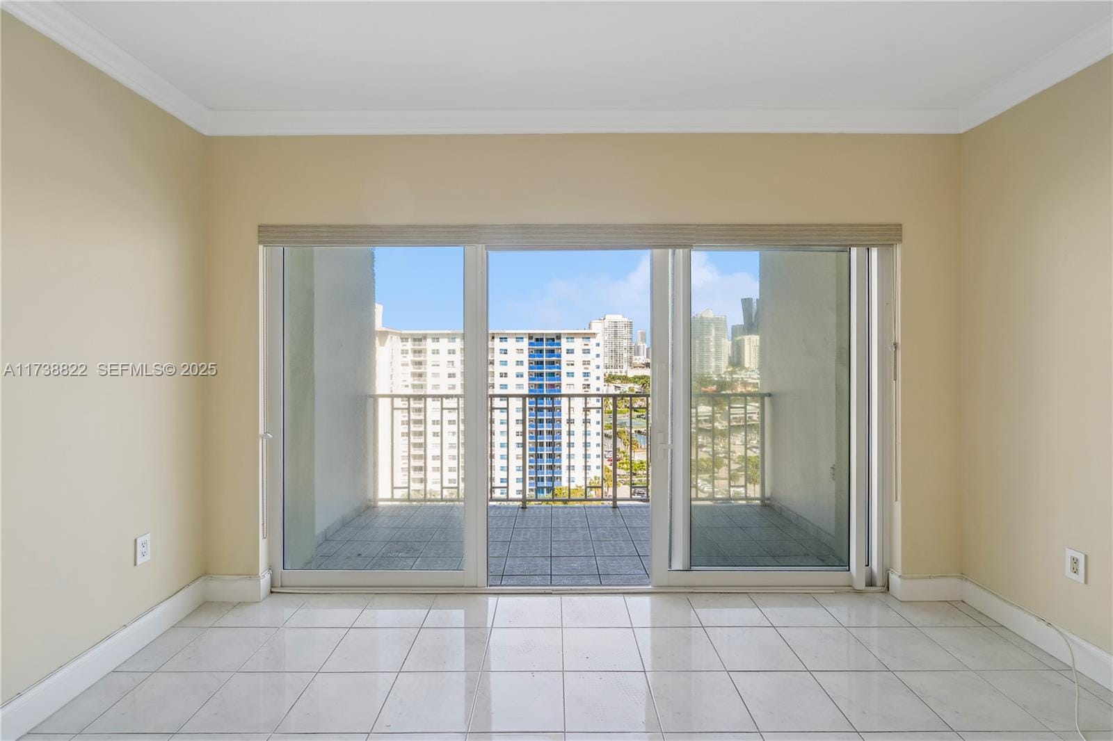500 Bayview Drive 1419, Sunny Isles Beach, FL 33160 photo 4