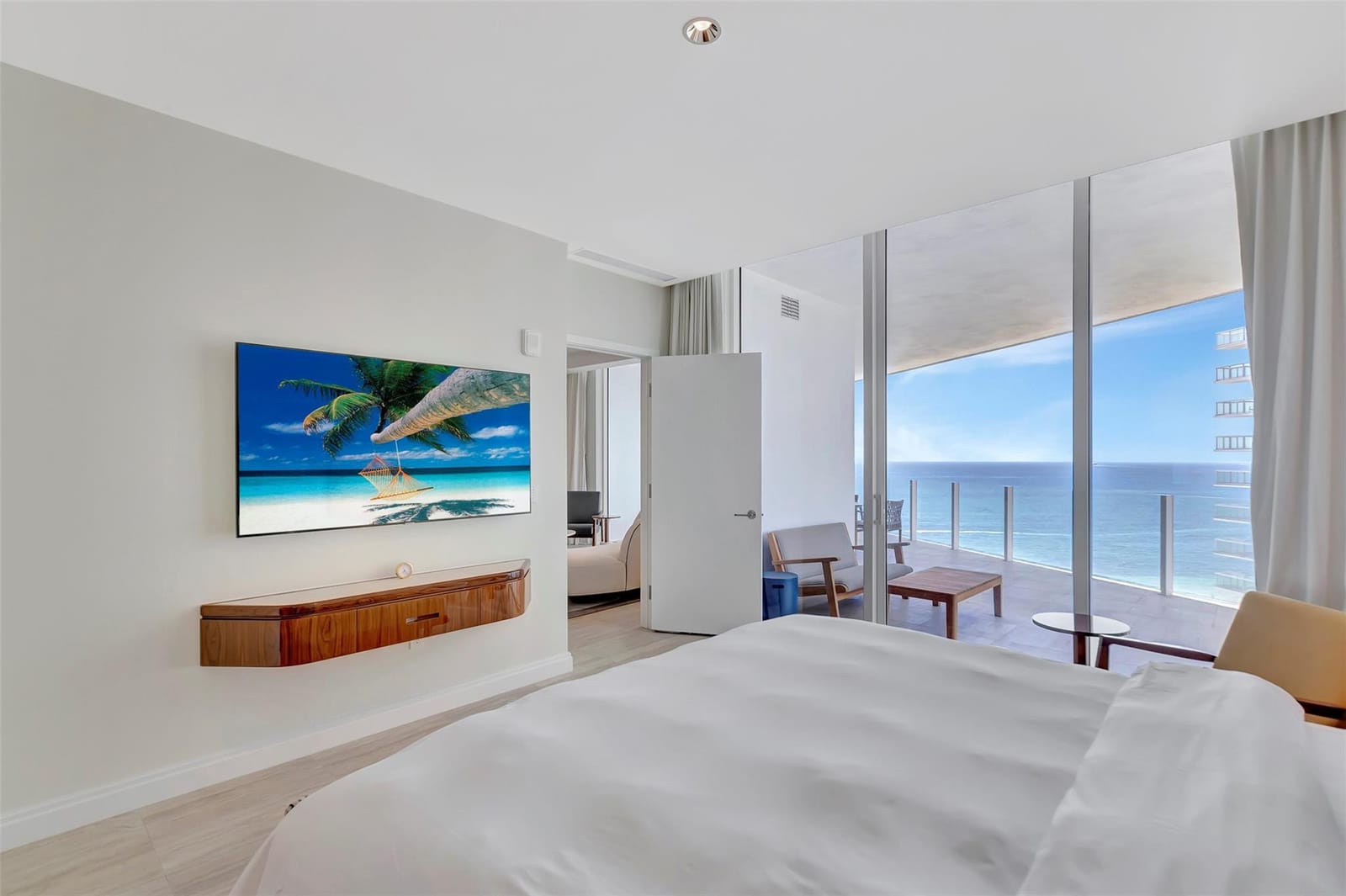 525 N Fort Lauderdale Beach Boulevard 1607, Fort Lauderdale, FL 33304 photo 13
