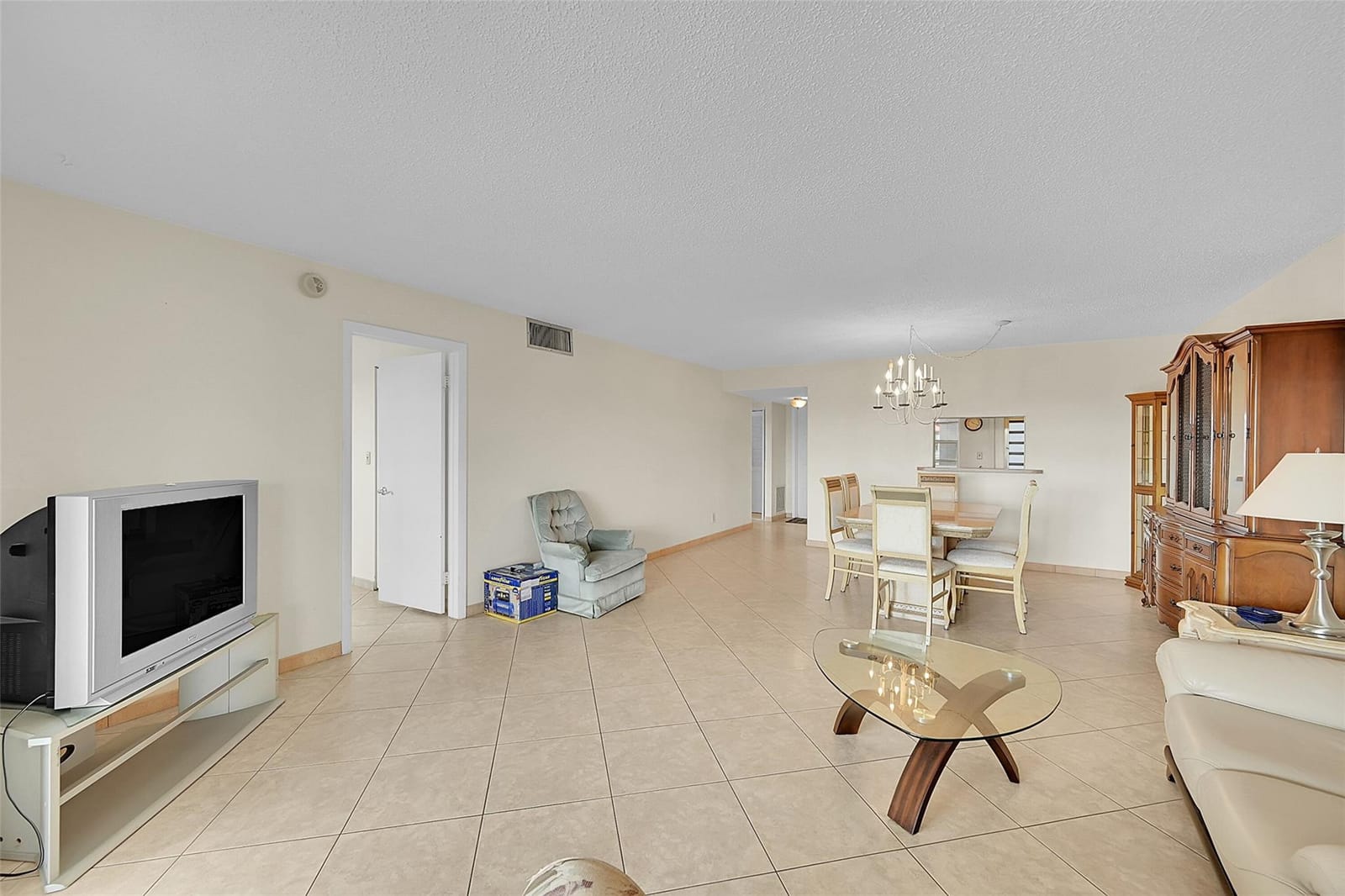 4000 NW 44th Avenue 401 — photo 11