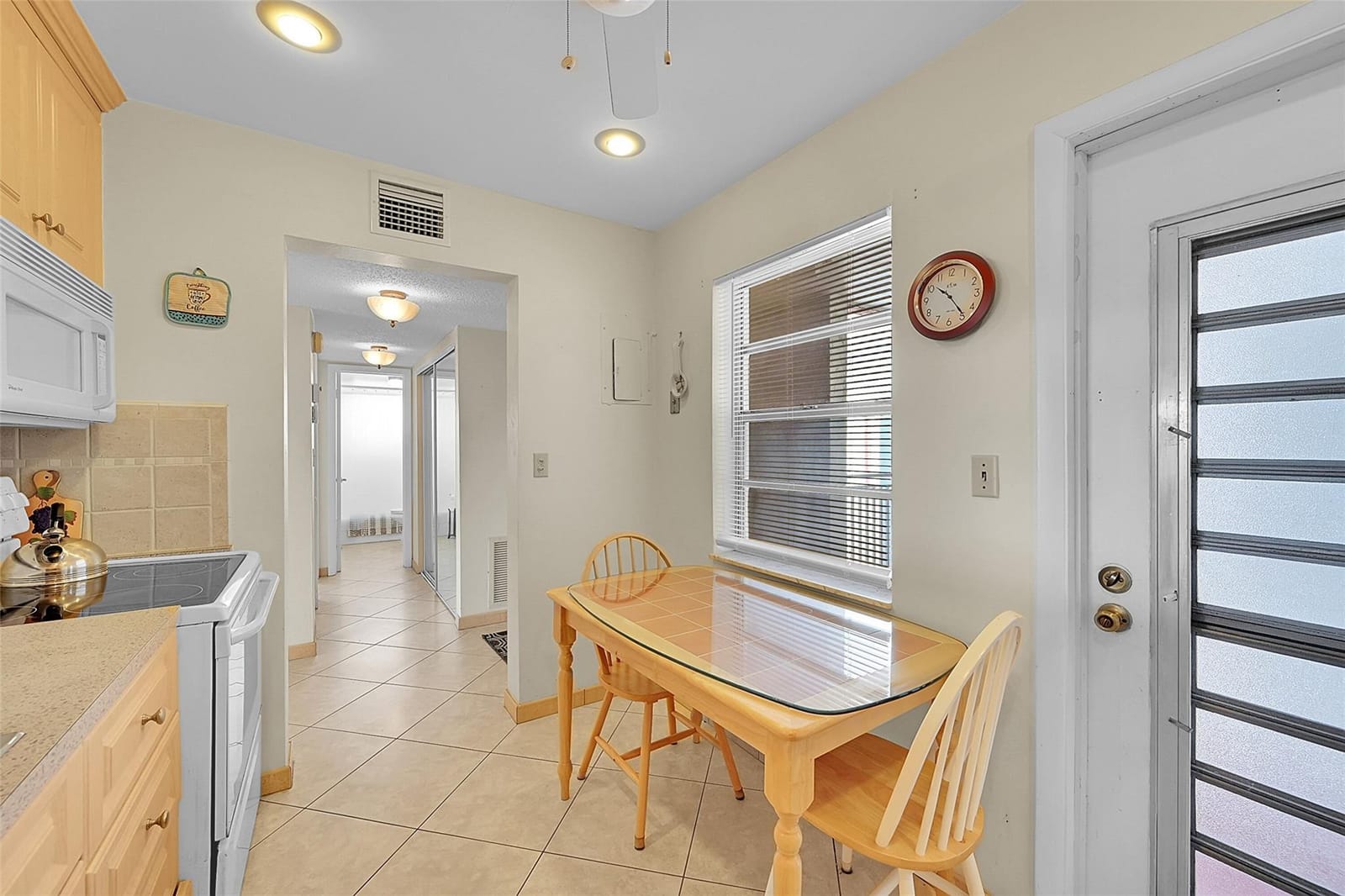 4000 NW 44th Avenue 401, Lauderdale Lakes, FL 33319 photo 18