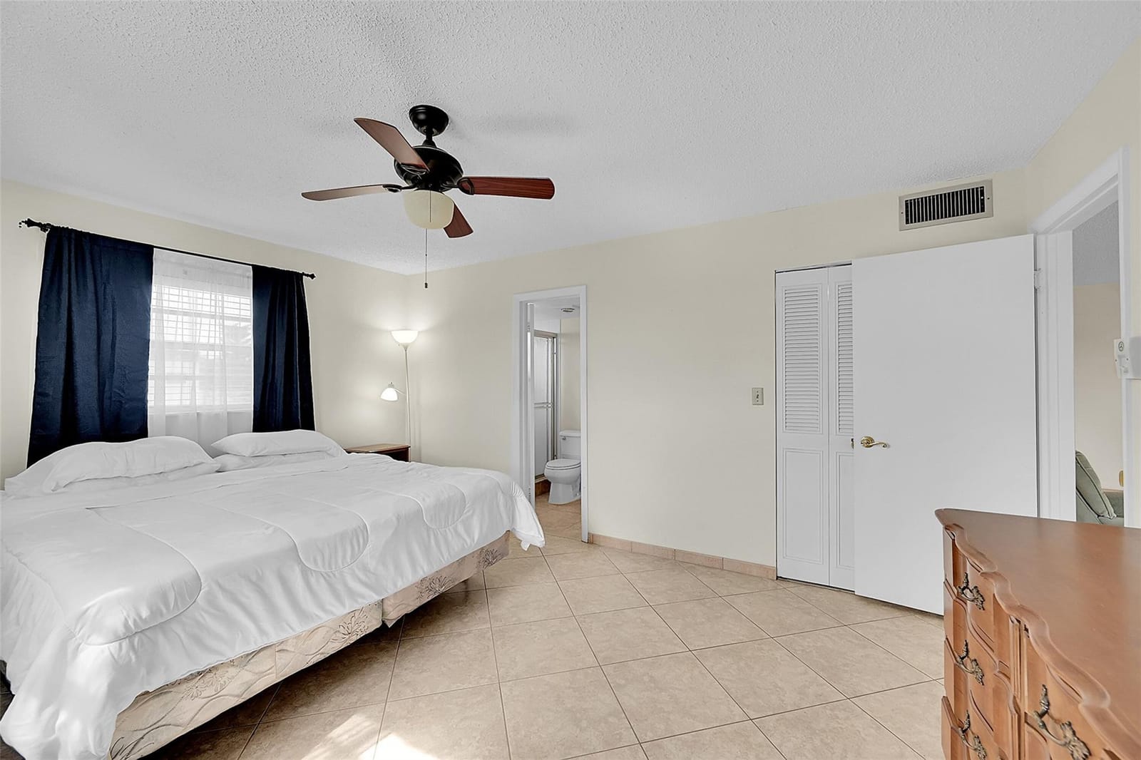 4000 NW 44th Avenue 401, Lauderdale Lakes, FL 33319 photo 19